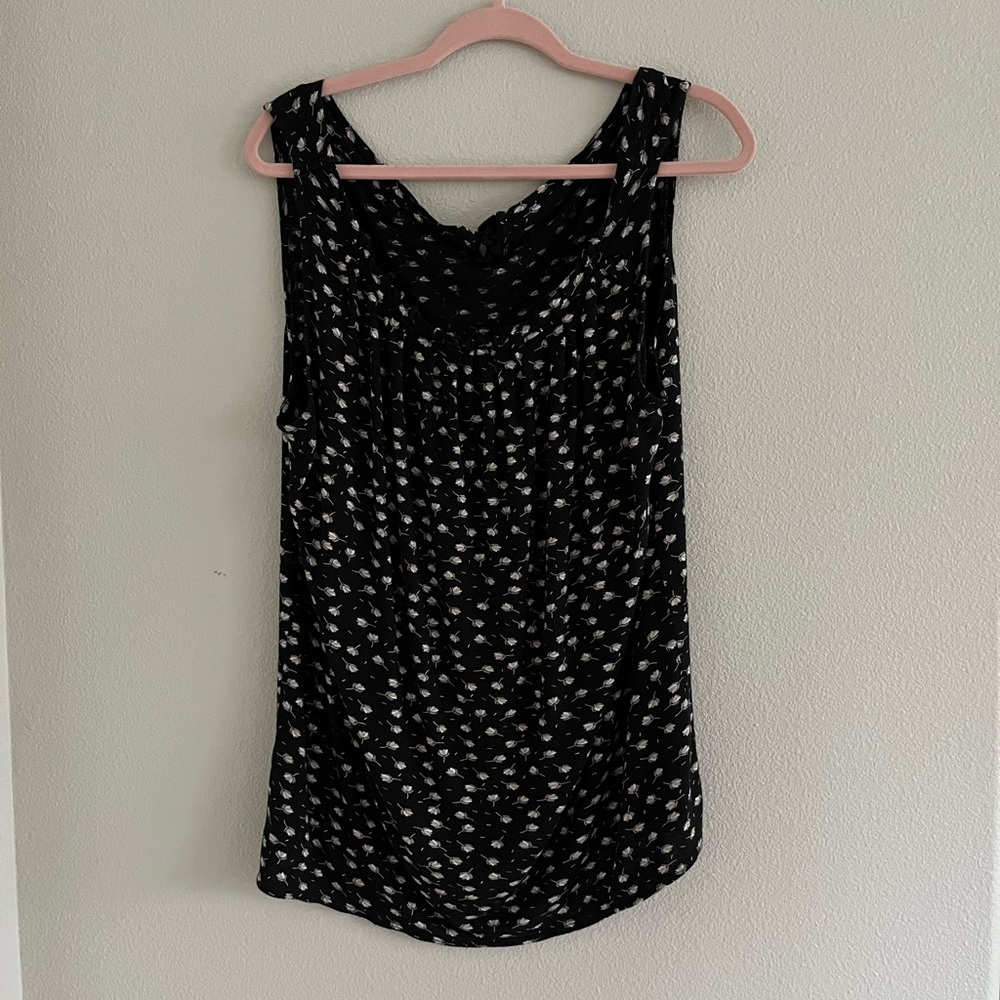 BOGO50% off Beautiful Women’s Flowy/Oversized Top by Loft in Size M